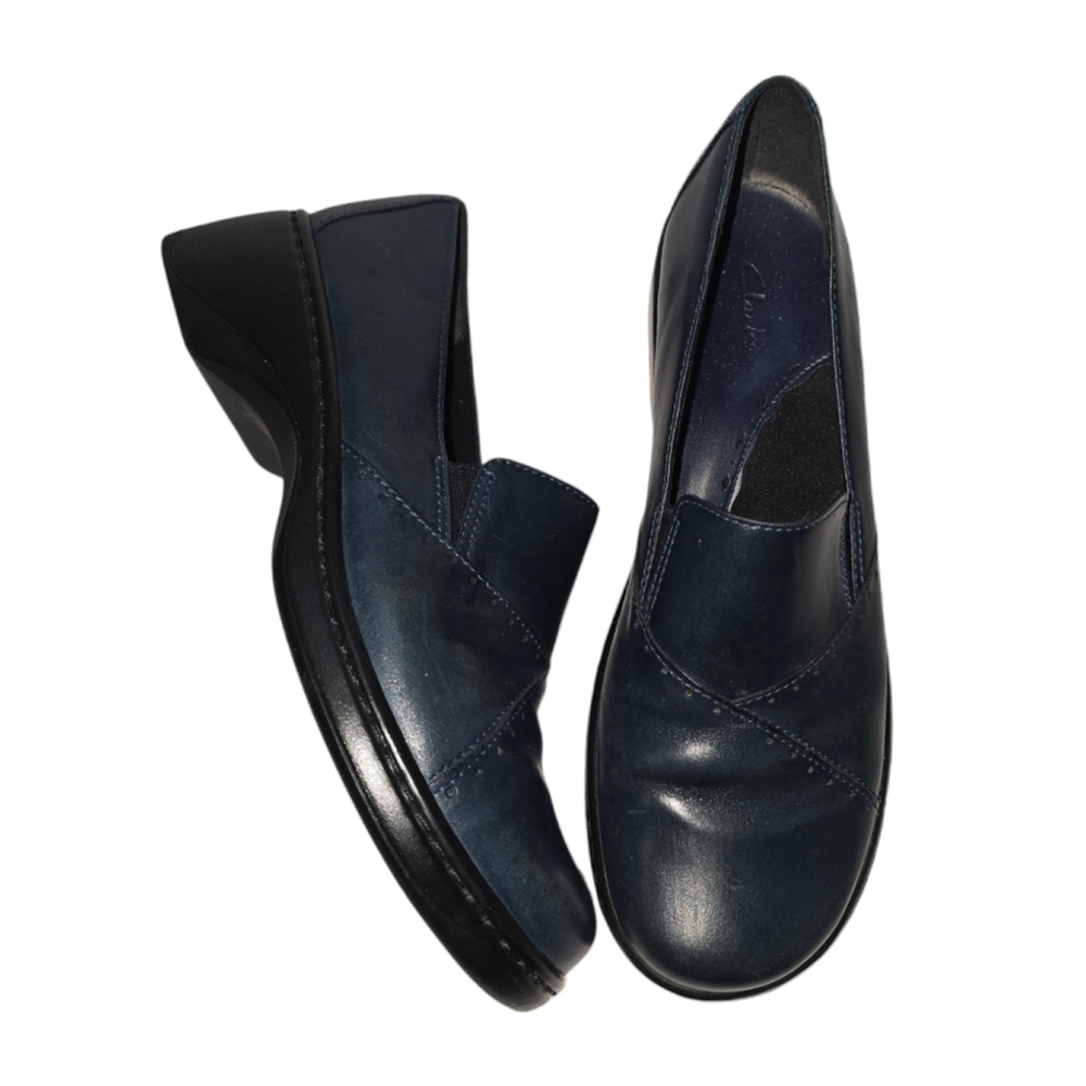 Women's Clarks Turquoise Blue Leather Loafers Size 9